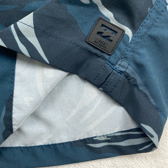 Billabong Athletic Division Camouflage Surftrek Elastic Shorts (Dark Turquoise) - Picture 11 of 14